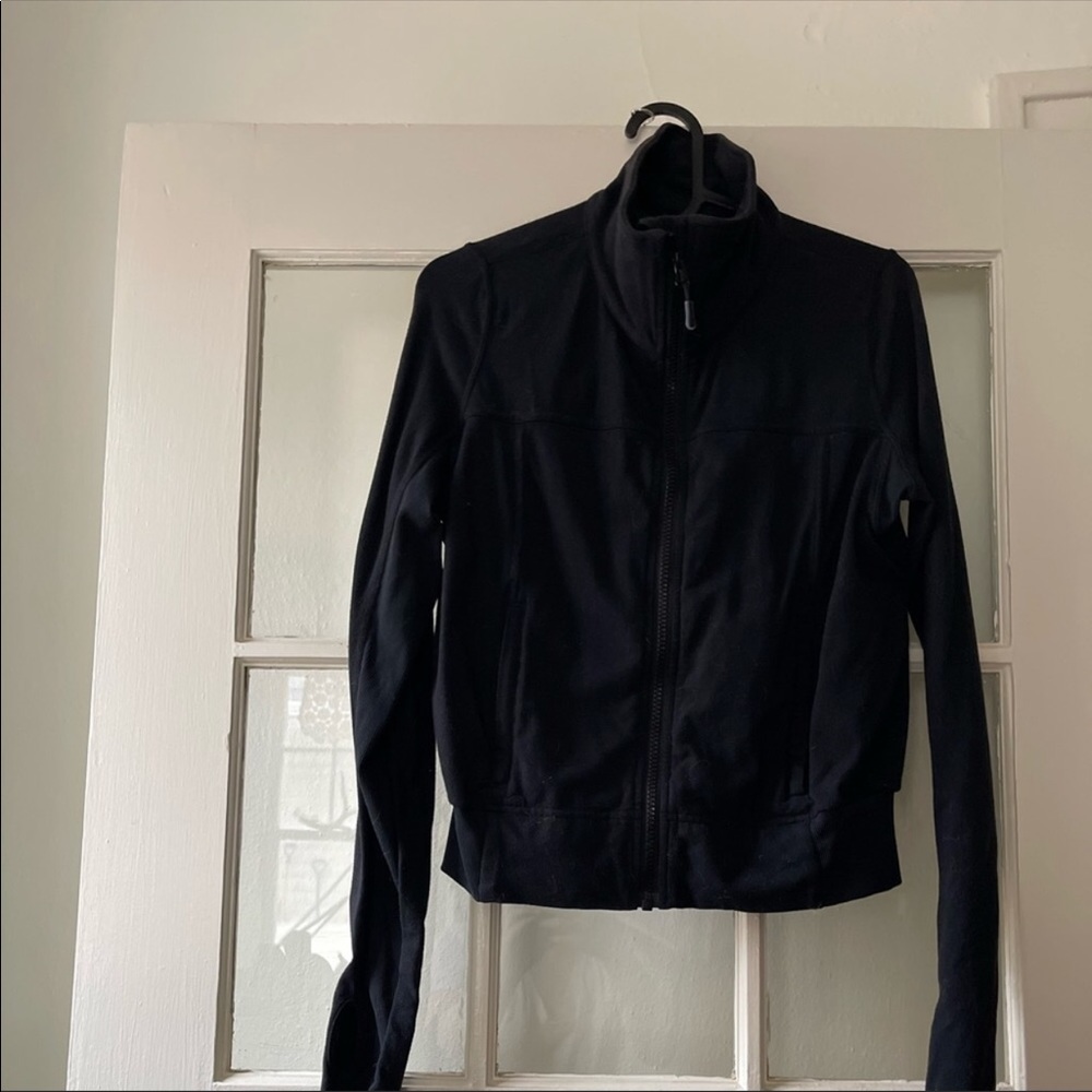 GUC Lululemon Size 6 Running Jacket Black Zip Up - Picture 2 of 8
